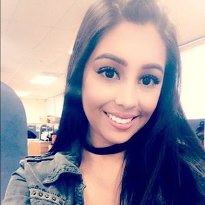 Meet your Posher, Alina