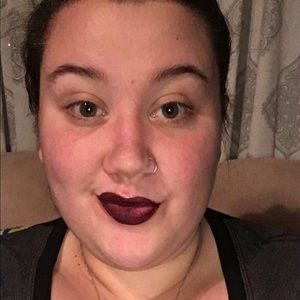 Meet your Posher, Mikaela