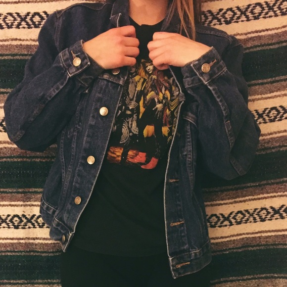 MOVING SALE****OVERSIZED VINTAGE DENIM JACKET