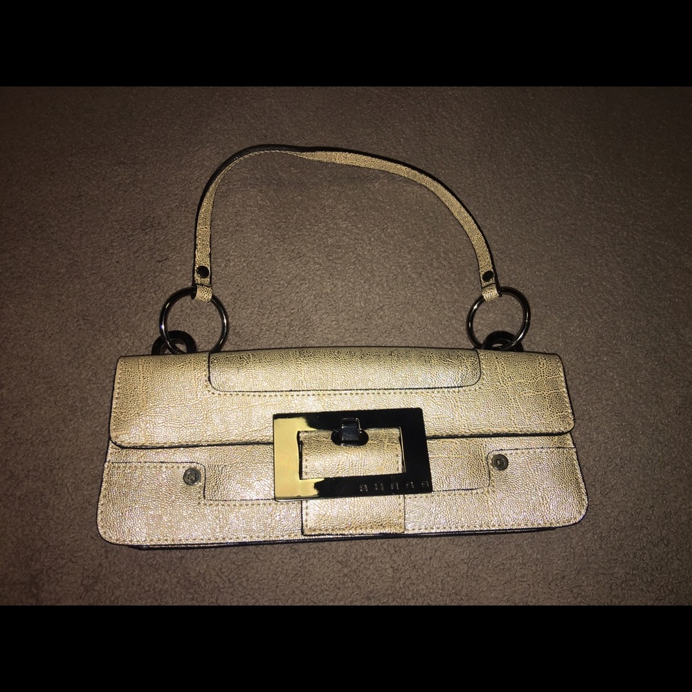 Guess Clutch Purse (new)