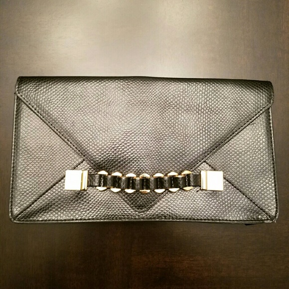 🔥SALE- Aldo Black and Gold Clutch