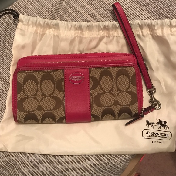 Coach Wallet 💓
