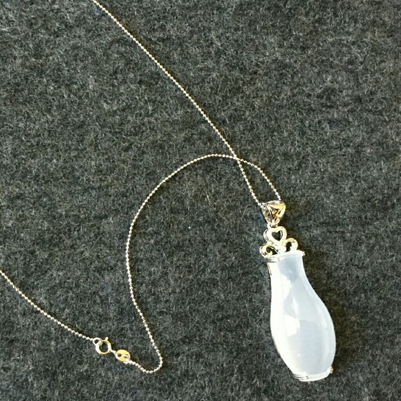 Aquarius white agate necklace