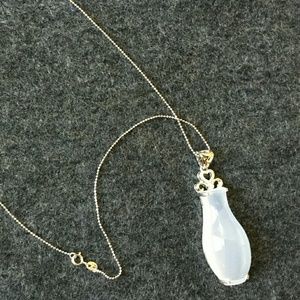 Aquarius white agate necklace