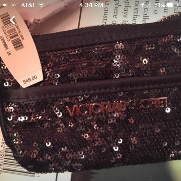 VS wristlet - Picture 1 of 1