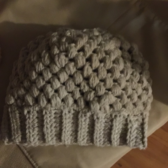 Messy bun beanies - Picture 2 of 4
