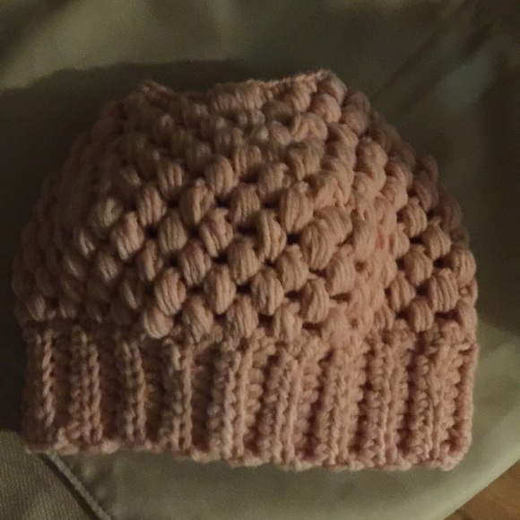 Messy bun beanies - Picture 3 of 4