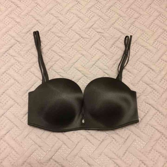 *SOLD* New VS 32C Bombshell Bra - Picture 2 of 4