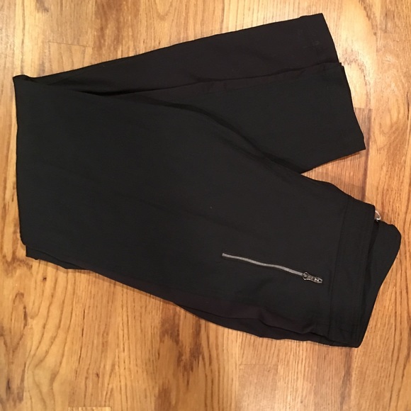 Lululemon like new size 10
