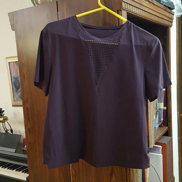 Lululemon workout top