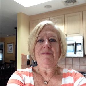 Meet your Posher, Phyllis