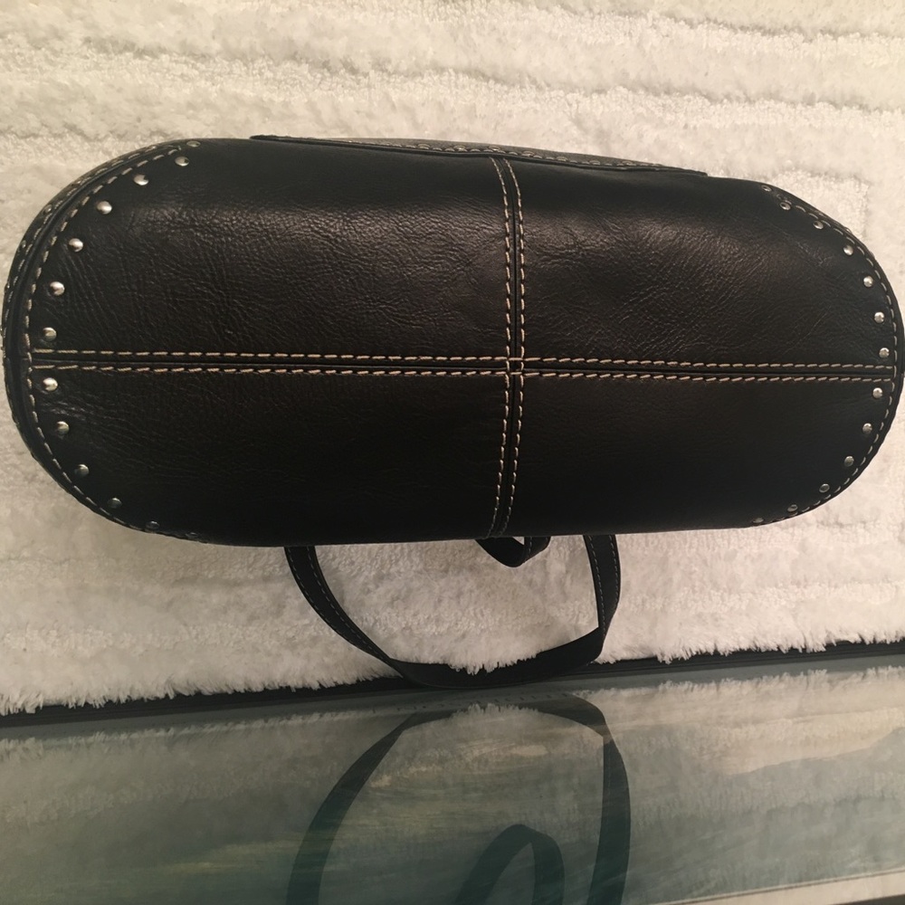 Authentic Michael Kors Large Bag - Picture 8 of 8