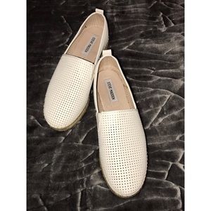 Steve Madden Classic Shoe
