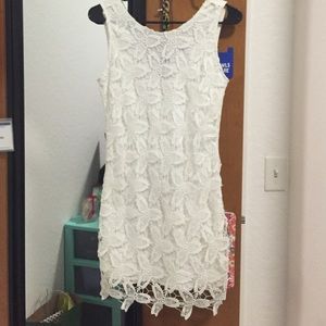 White Lace HYFVE dress