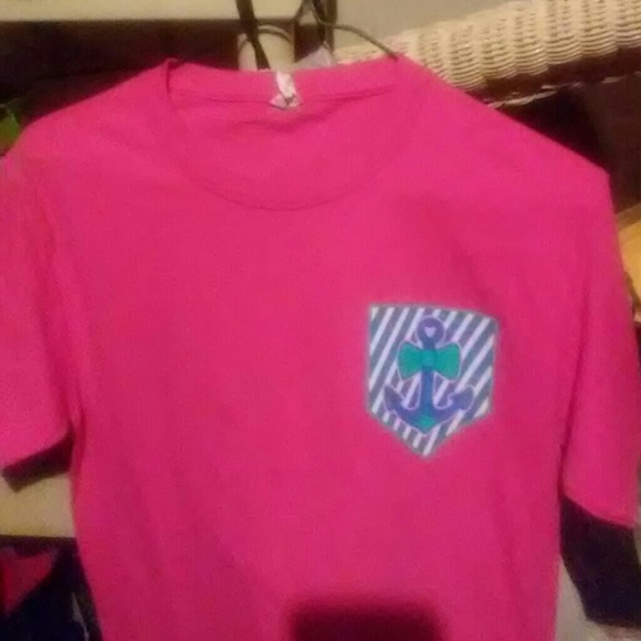 T shirt - Picture 1 of 2
