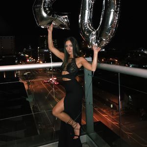 Meet your Posher, Alis