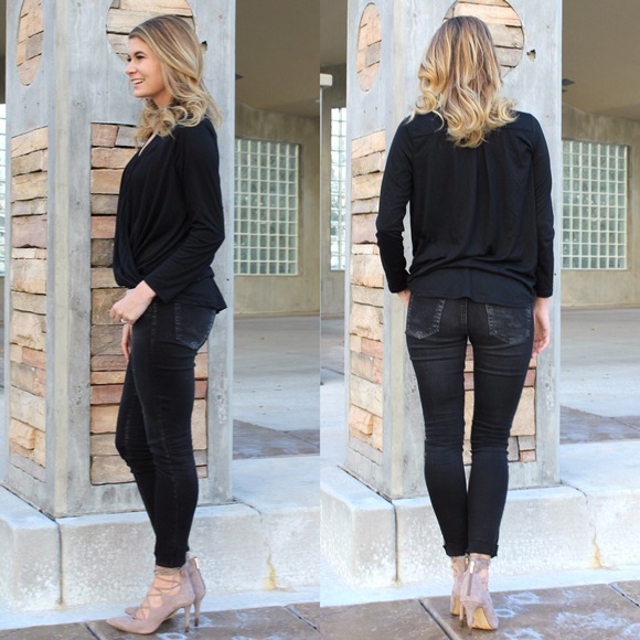 🎉LAST ONE🎉 Surplice Top with Choker Detail - 😊 - Picture 3 of 3