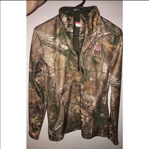 Under Armour pullover