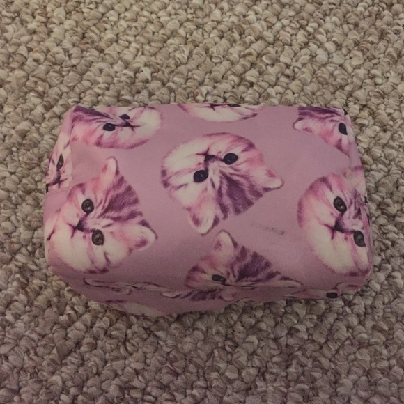 A cat pencil/makeup case