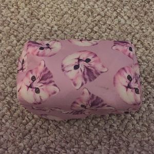 A cat pencil/makeup case