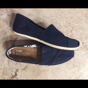 Blue Toms Flats
