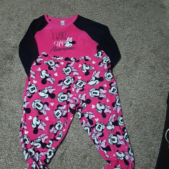 Minnie Mouse pjs - Picture 1 of 4
