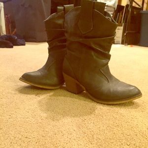 Gray cowboy booties