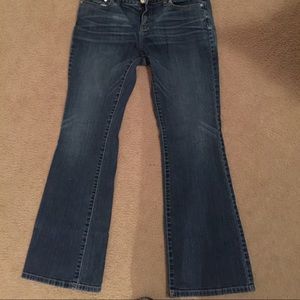 Jennifer Lopez/10 petite boot cut jeans