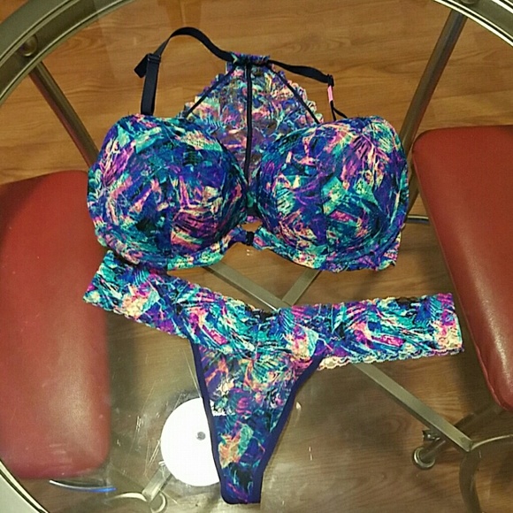 VS Pink panty set