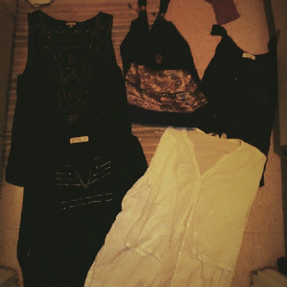 Lot of medium tops - Picture 1 of 4