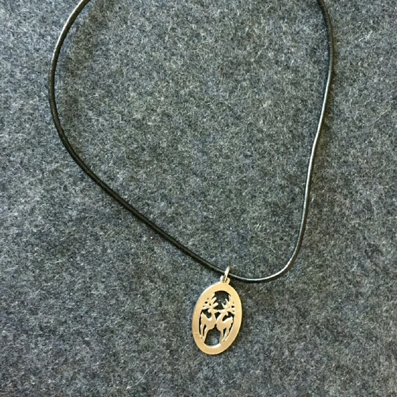 Loving deers necklace