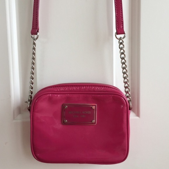 Michael Kors Handbags - Michael Kors Crossbody