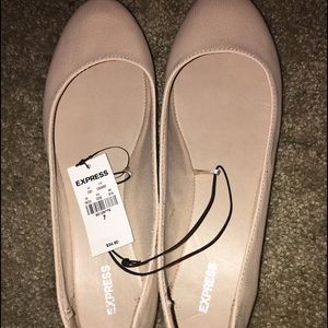 Nude flats