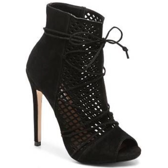 STEVE MADDEN MADDYE LACE UP HEEL NEVER WORN!!!!!