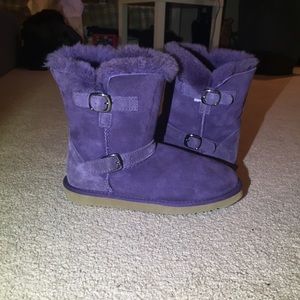 Genuine sheepskin boots