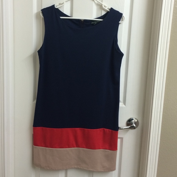 Dress - Picture 1 of 2