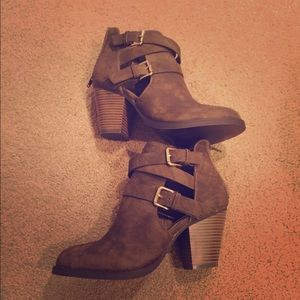 Just Fab heeled booties
