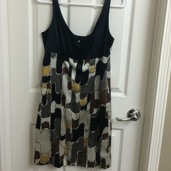 Dress - Picture 1 of 2