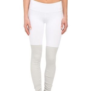 ISO Alo goddess leggings vapor grey