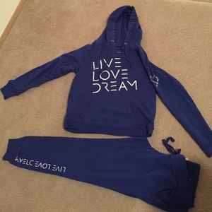 Aeropostale Love/Live/Dream blue sweat outfit