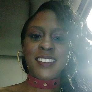 Meet your Posher, Sarina