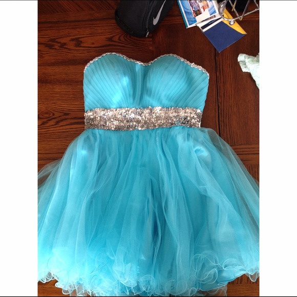 Homecoming Dress - Picture 1 of 2