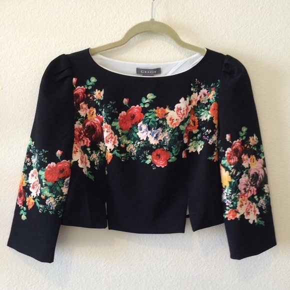 *SOLD* Garcia NWT cropped unique blouse