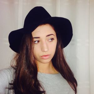 Meet your Posher, Ashton