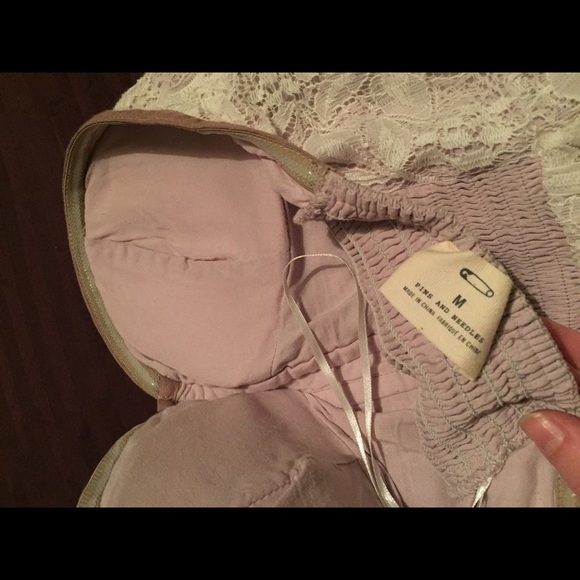 Strapless white lace dress. - Picture 3 of 3