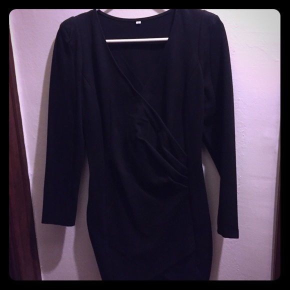 Black long sleeve dress with shoulder pads - Picture 1 of 2