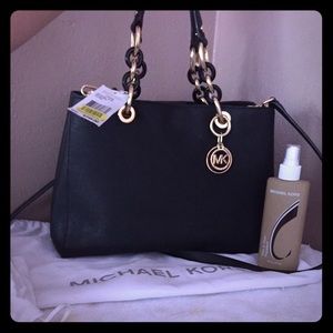 New Michael kors purse