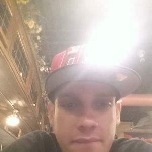 Meet your Posher, Javier