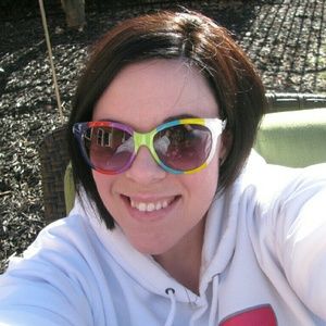 Meet your Posher, Heidi