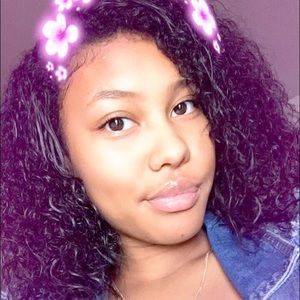 Meet your Posher, Yasamine